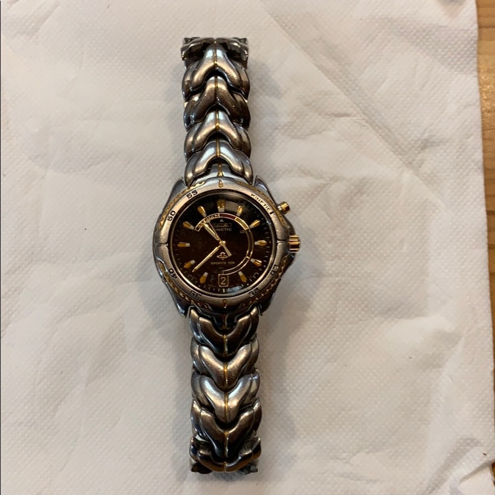 Seiko kinetic watch